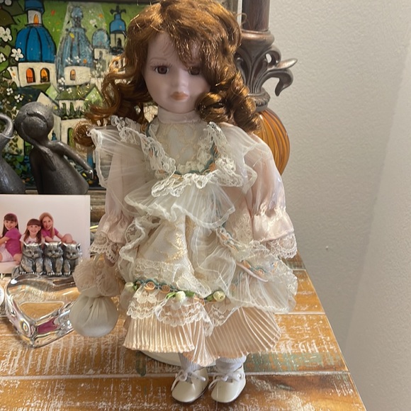 Porcelain Doll - Picture 4 of 7